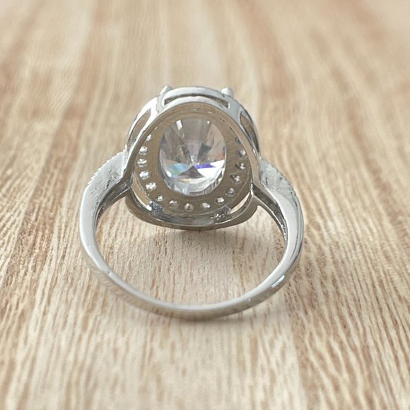Oval Simulated Diamond Vintage Halo Ring - 925 Sterling Silver - Picture 3 of 5